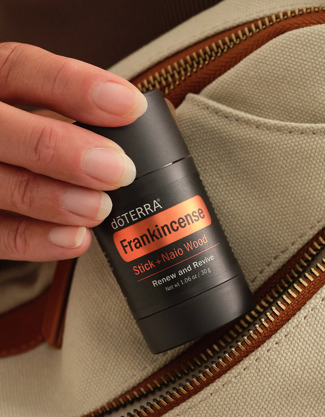 Стик «Ладан» doTERRA Frankincense Stick + Naio Wood, 30 г - Персональный уход - Каталог товаров