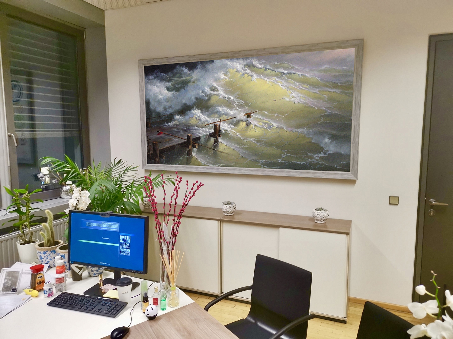 Картины в офисах