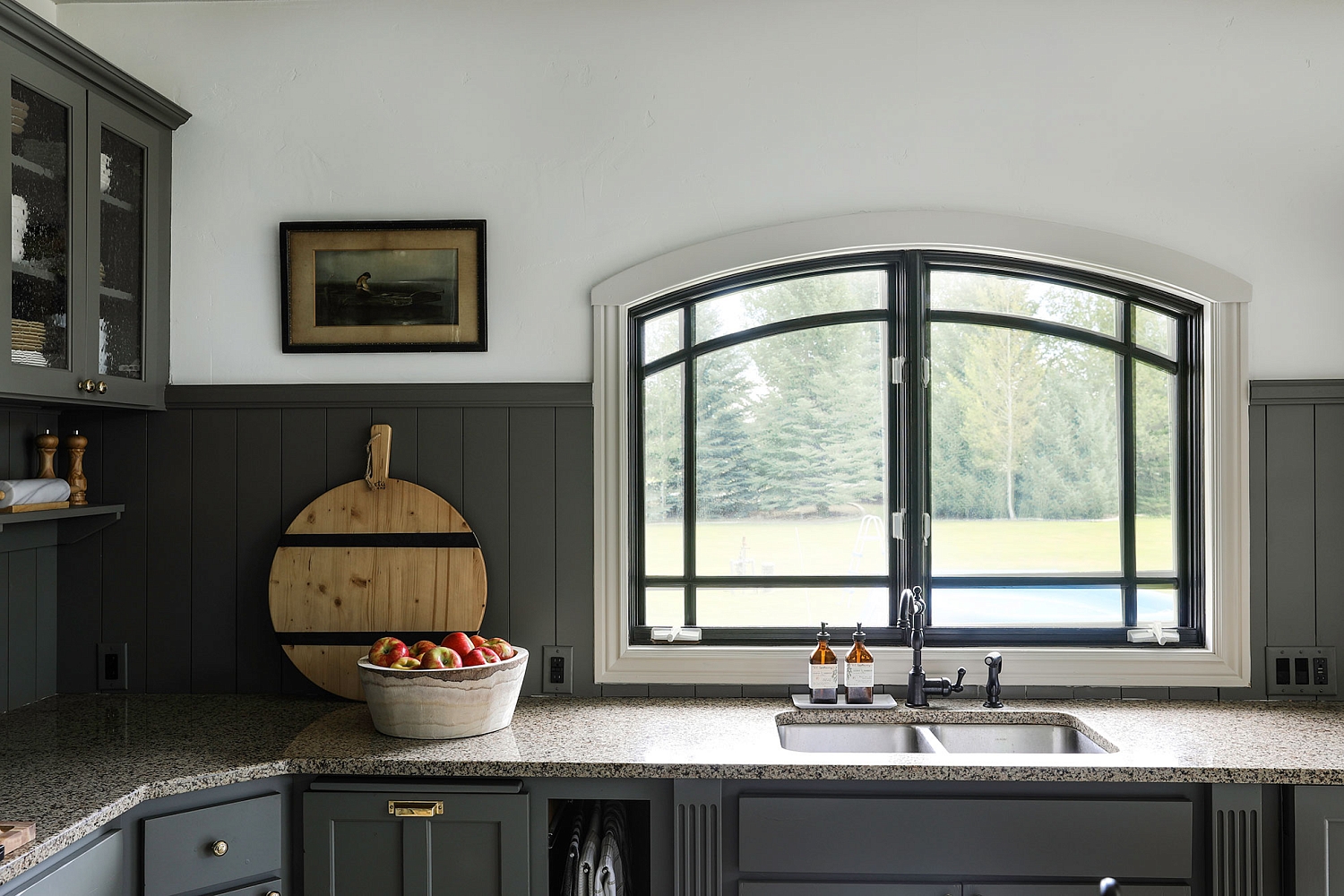 Картины на современных кухнях