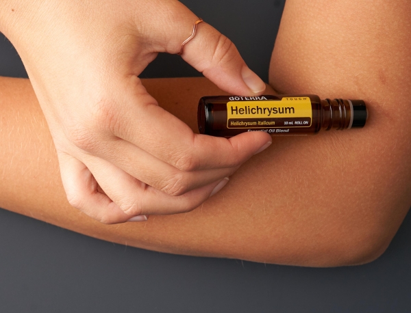 doTERRA Touch Бессмертник, Helichrysum, роллер 10 мл - Однокомпонентные эфирные масла - Каталог товаров