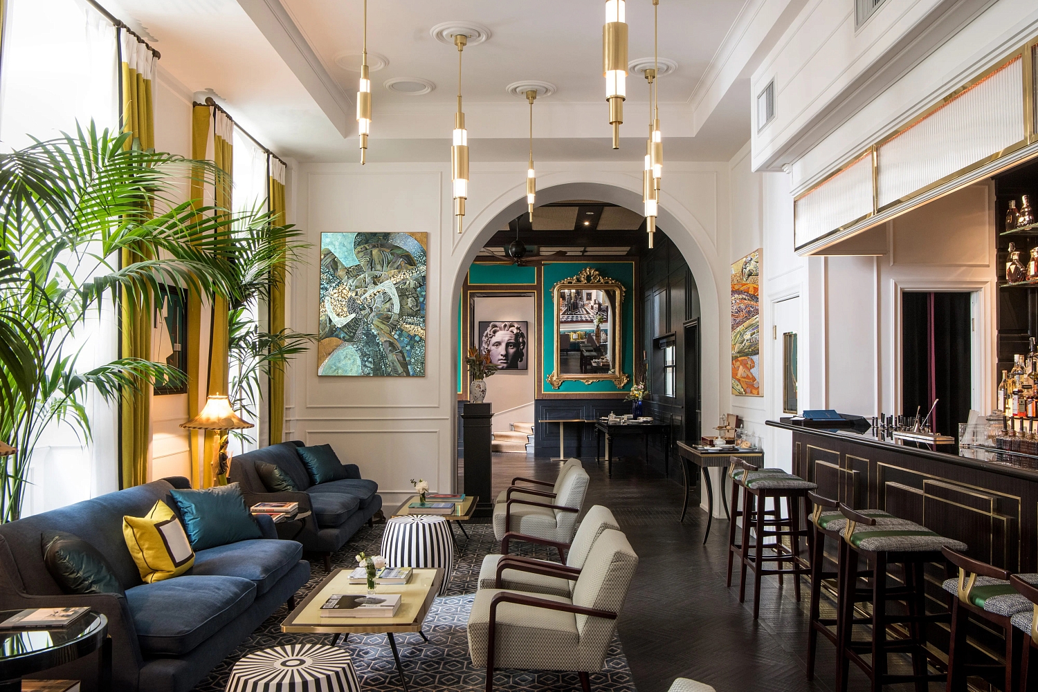 Картины в отелях и гостевых домах