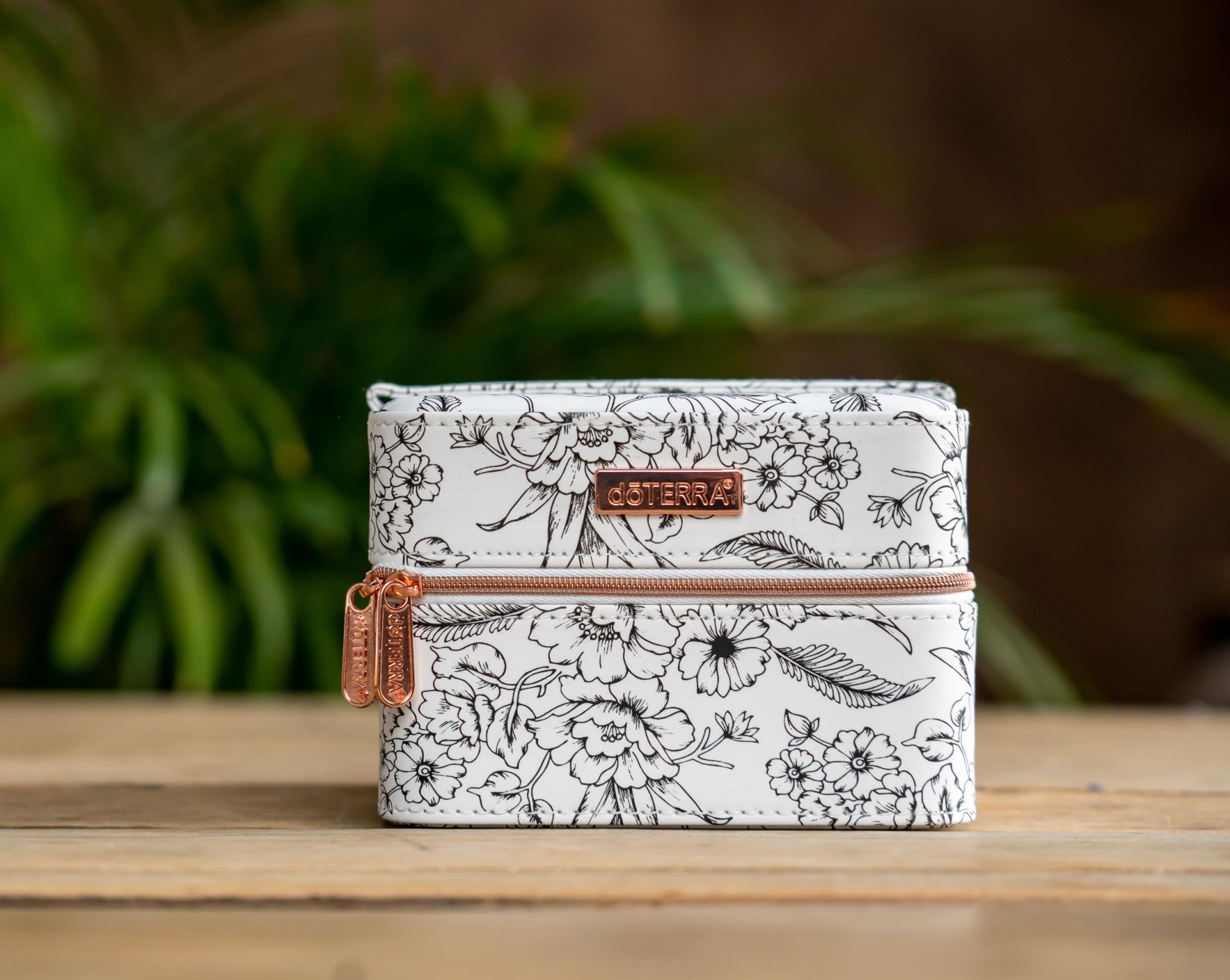 Органайзер для хранения масел с черно-белым принтом doTERRA (на 16 + 6 масел) - Для использования масел - Каталог товаров