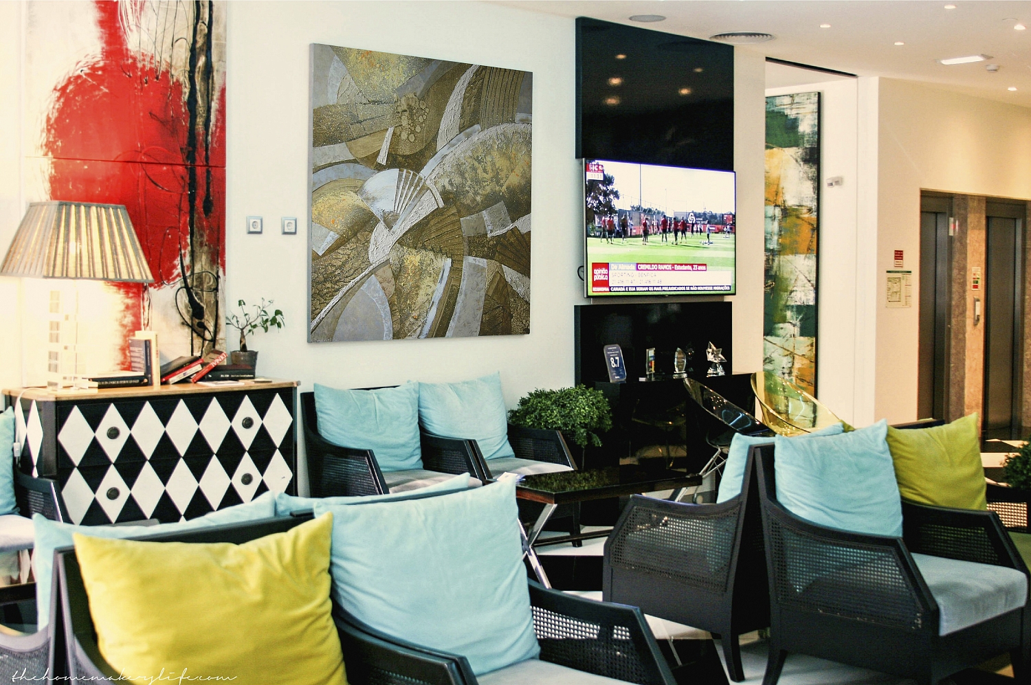 Картины в отелях и гостевых домах