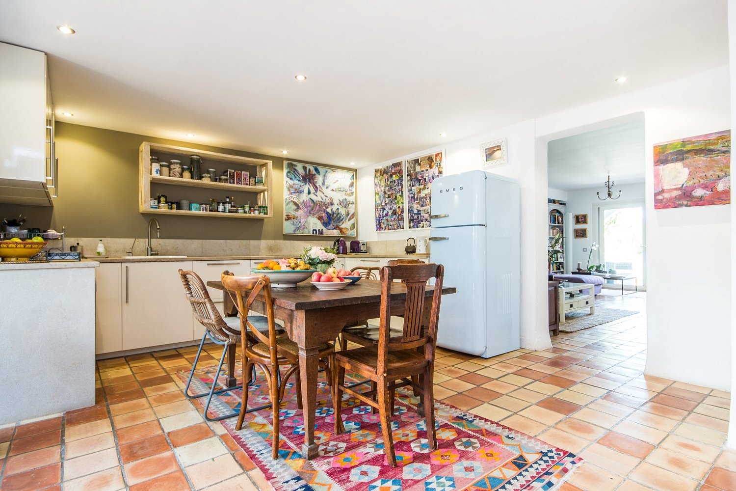 Картины на современных кухнях