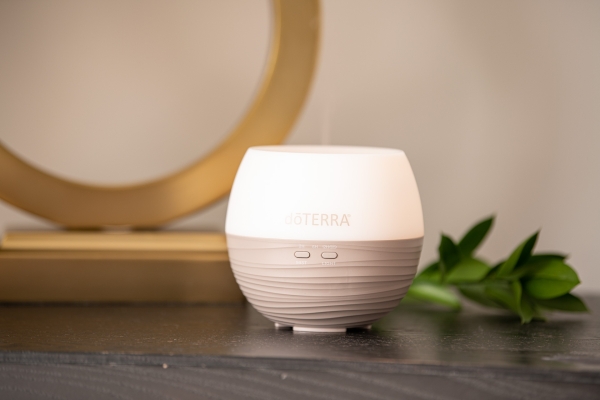 Диффузор doTERRA Лепесток 2.0 (PETAL DIFFUSER) для эфирных масел (240 мл) - Диффузоры - Каталог товаров
