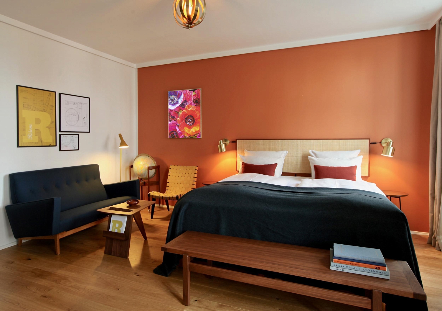 Картины в отелях и гостевых домах