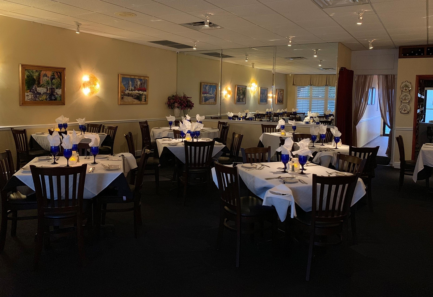 Картины в ресторанах и кафе